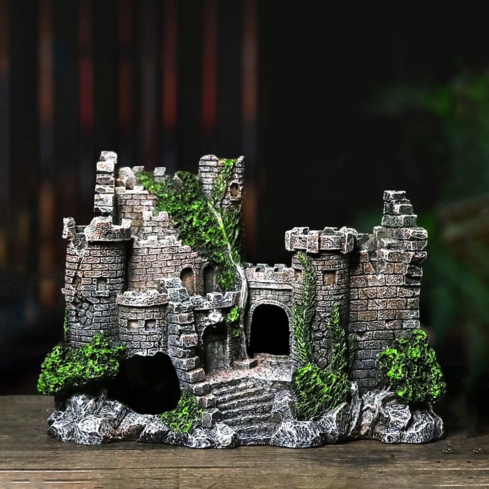 806 Retro Castle Resin Fish Tank Decoration in European style with simulated aquatic plants, ideal for creating a beautiful landscape in aquariums.