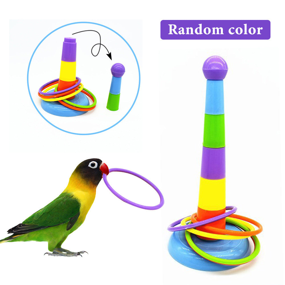 Plastic bird toy for parrots, 15.5cm height, adjustable parts for customizable play, base diameter 7cm, ferrule diameter 7.3cm. Colors shipped randomly.