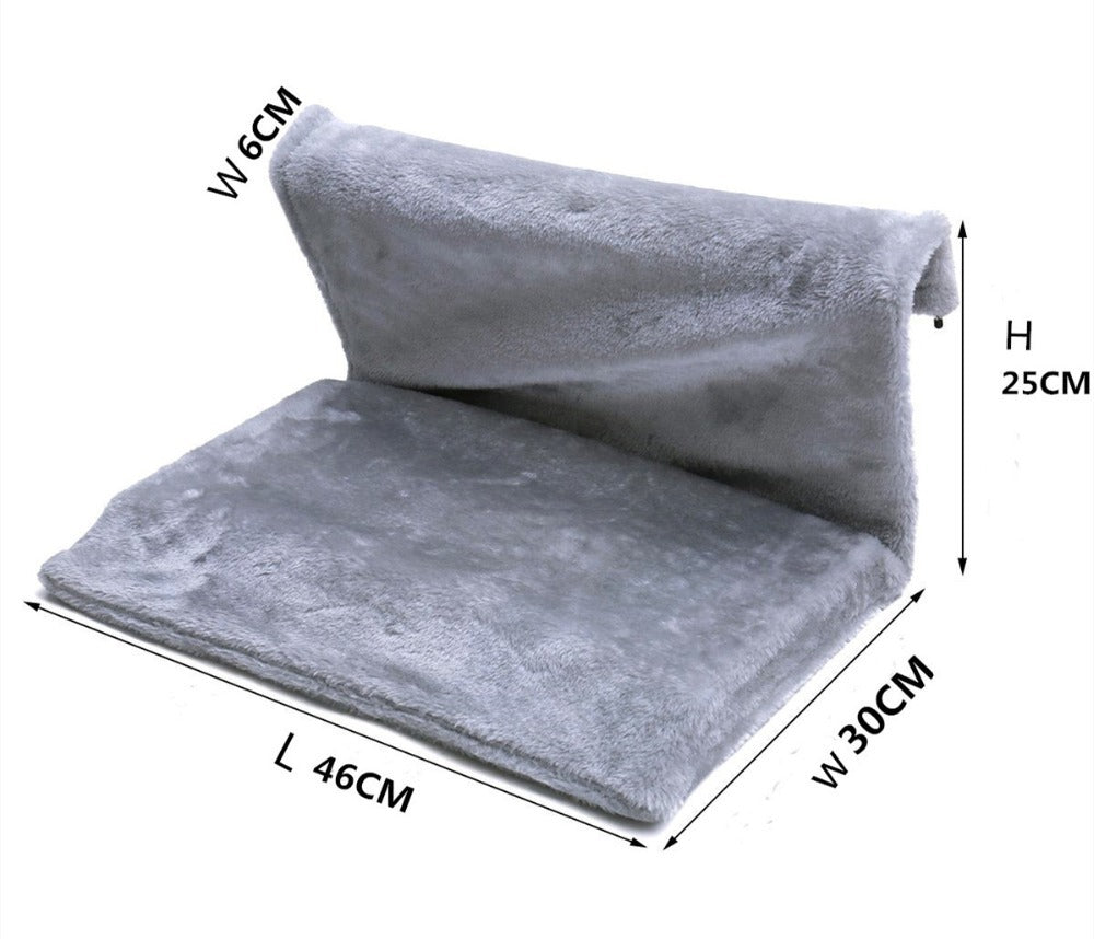 Plush cat bed hammock, offering a cozy and comfortable resting space for cats, measuring 46x30x25 cm.